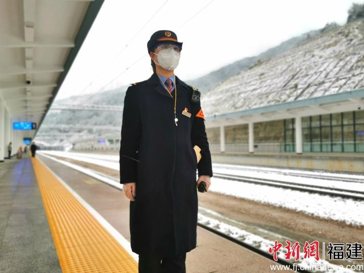 南鐵福州車務段掃雪除冰保暢通