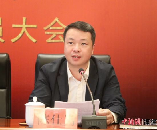 寧德市民政局局長陳仕嵩講話。 林榕生 攝