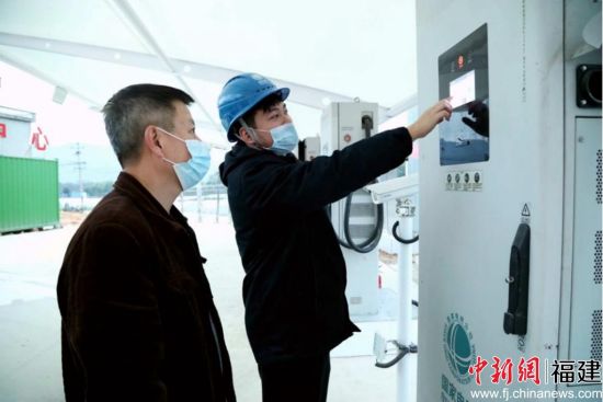  電動汽車充電站順利完成驗收及接網調試。